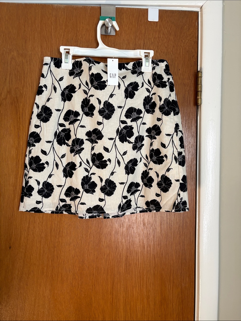 GAP Factory Cream Mini Skirt with Black Floral Print